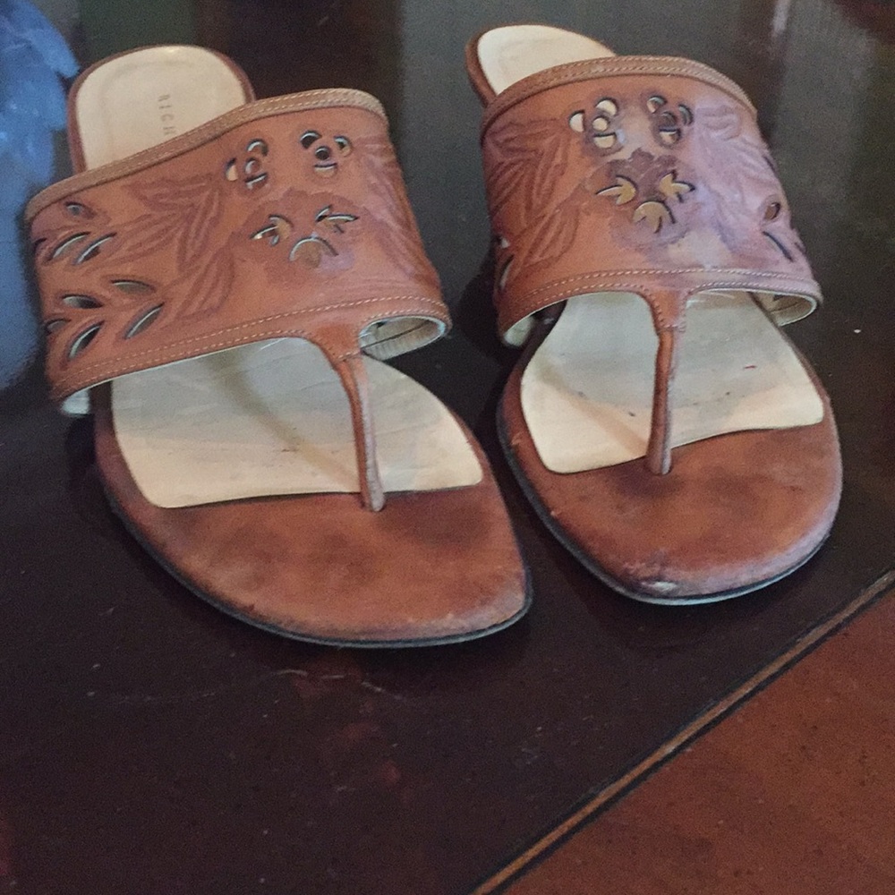Richard Tyler Brown sandals size 7